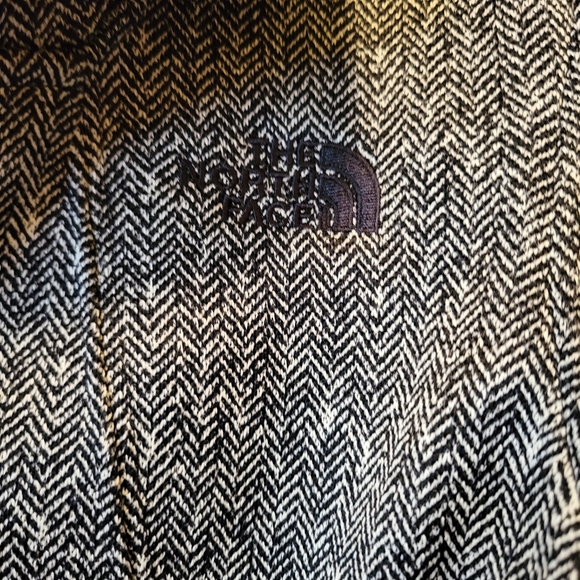 North Face jacket, size small - Picture 2 of 7